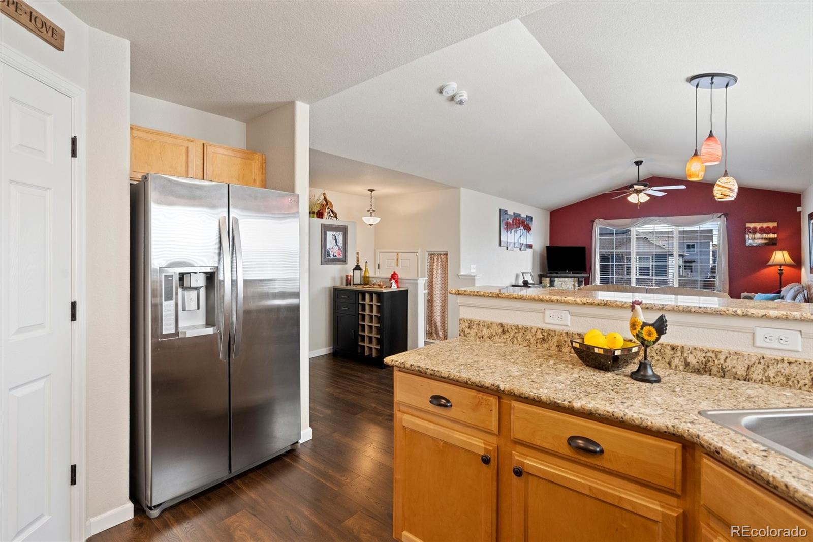 6853 Red Cardinal Loop