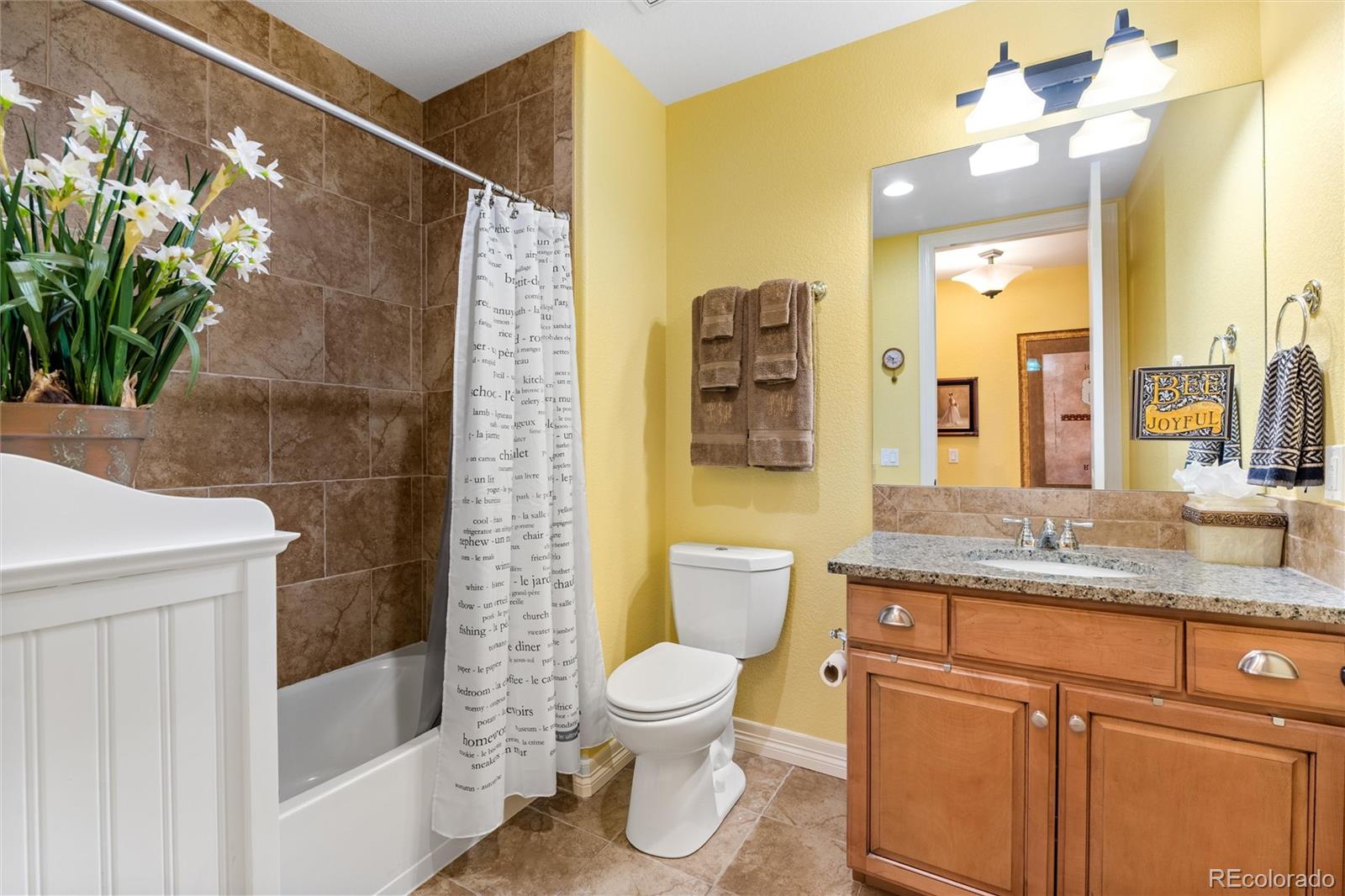 5592 S Nevada Street Unit: 105