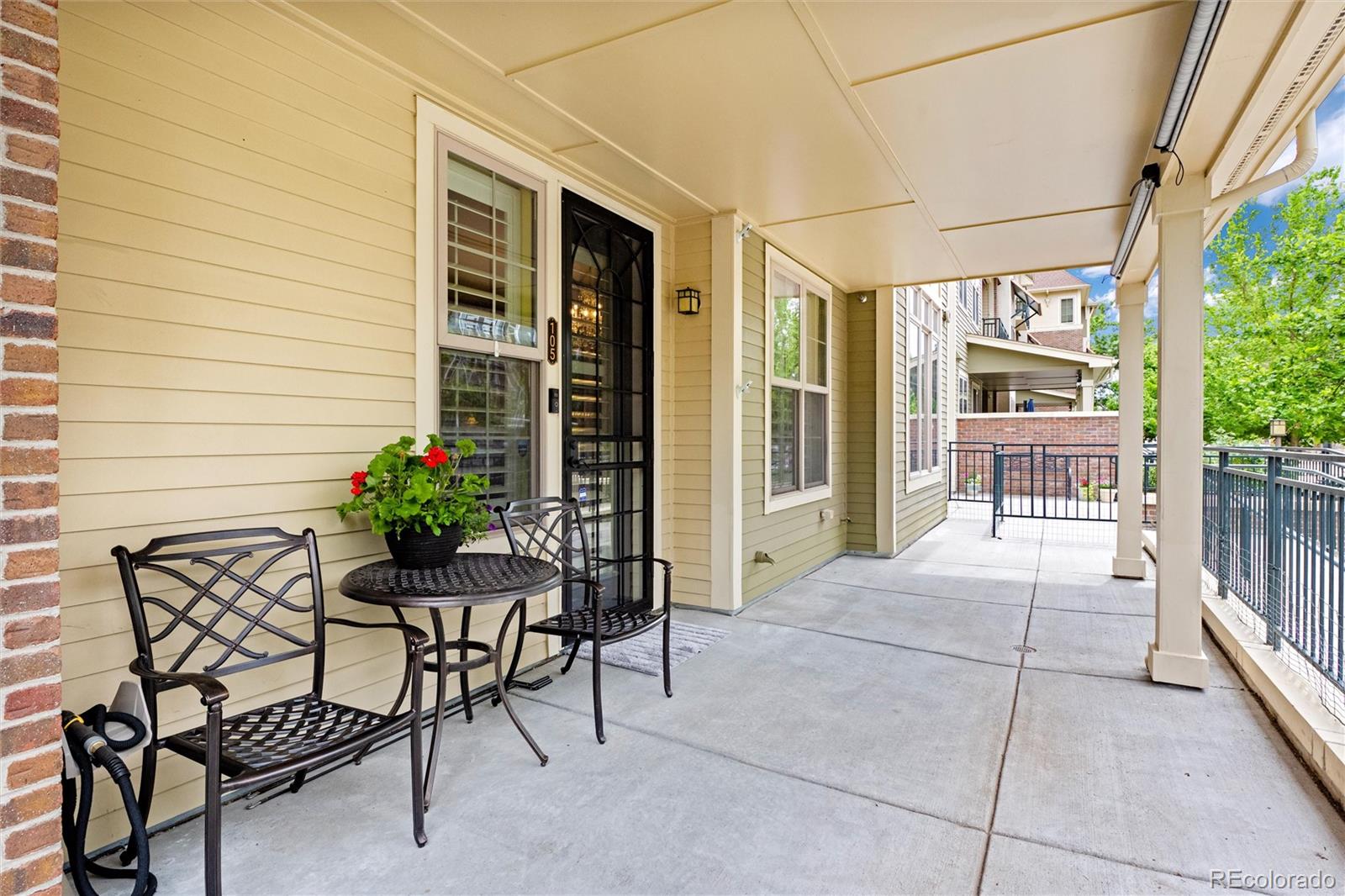 5592 S Nevada Street Unit: 105