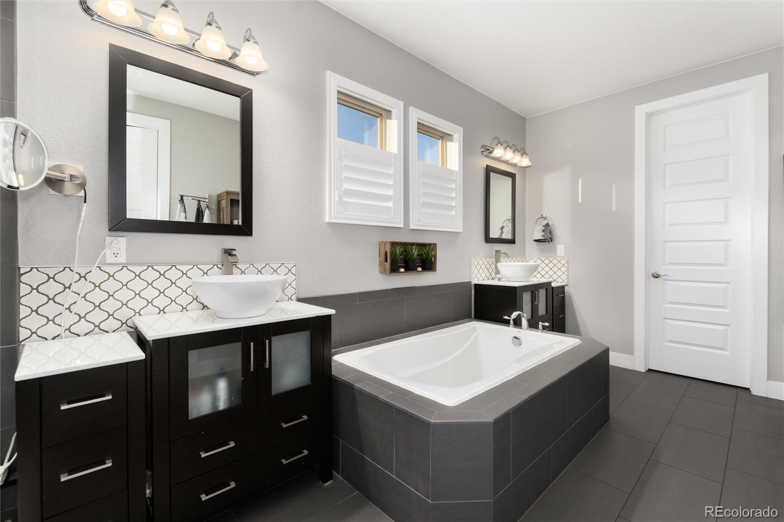 11582 Jimenez Street