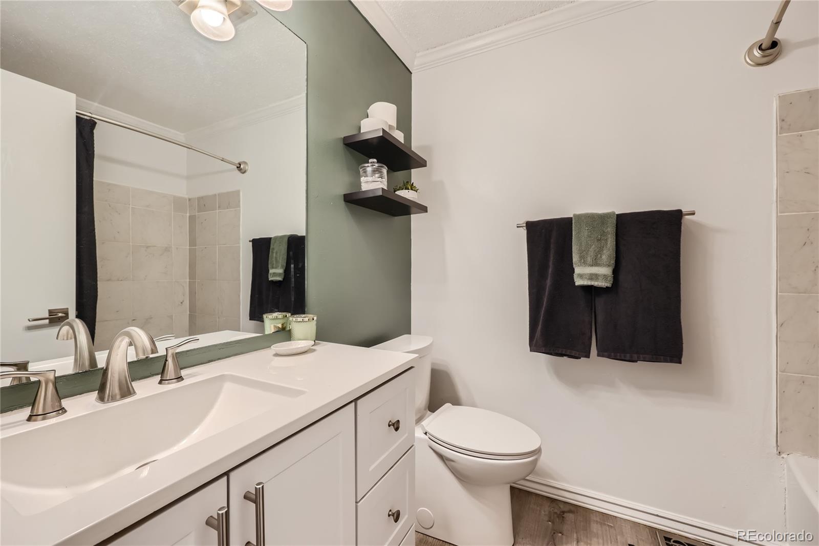 2083 Oakcrest Circle