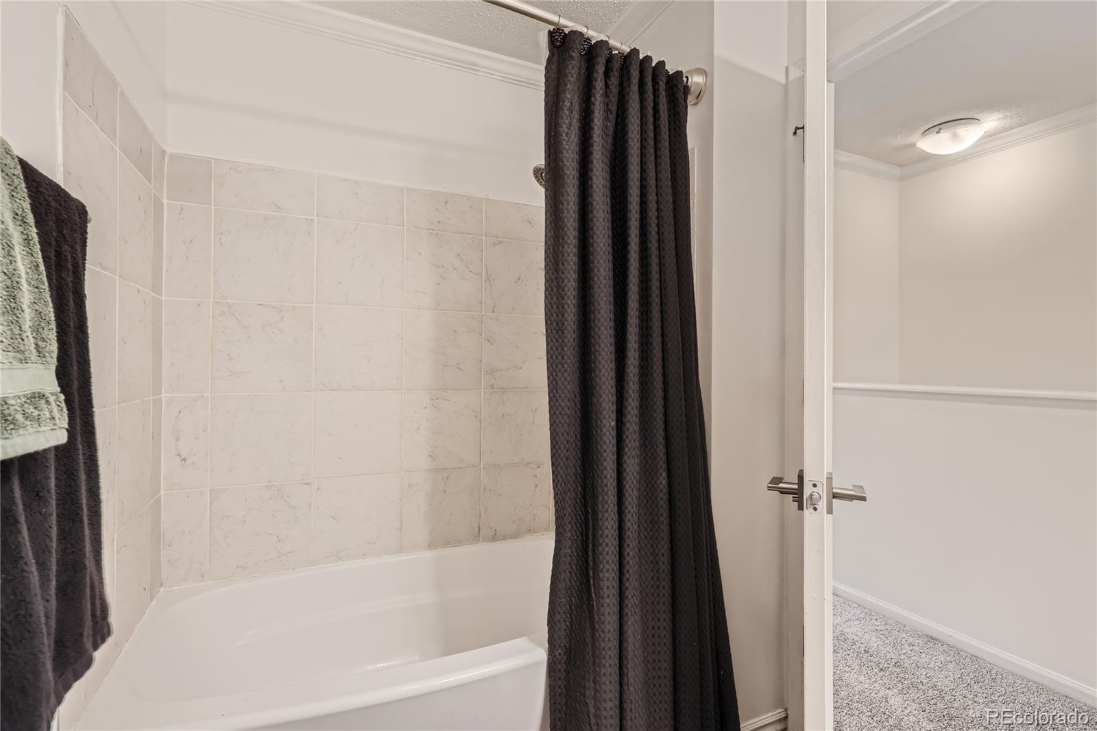 2083 Oakcrest Circle