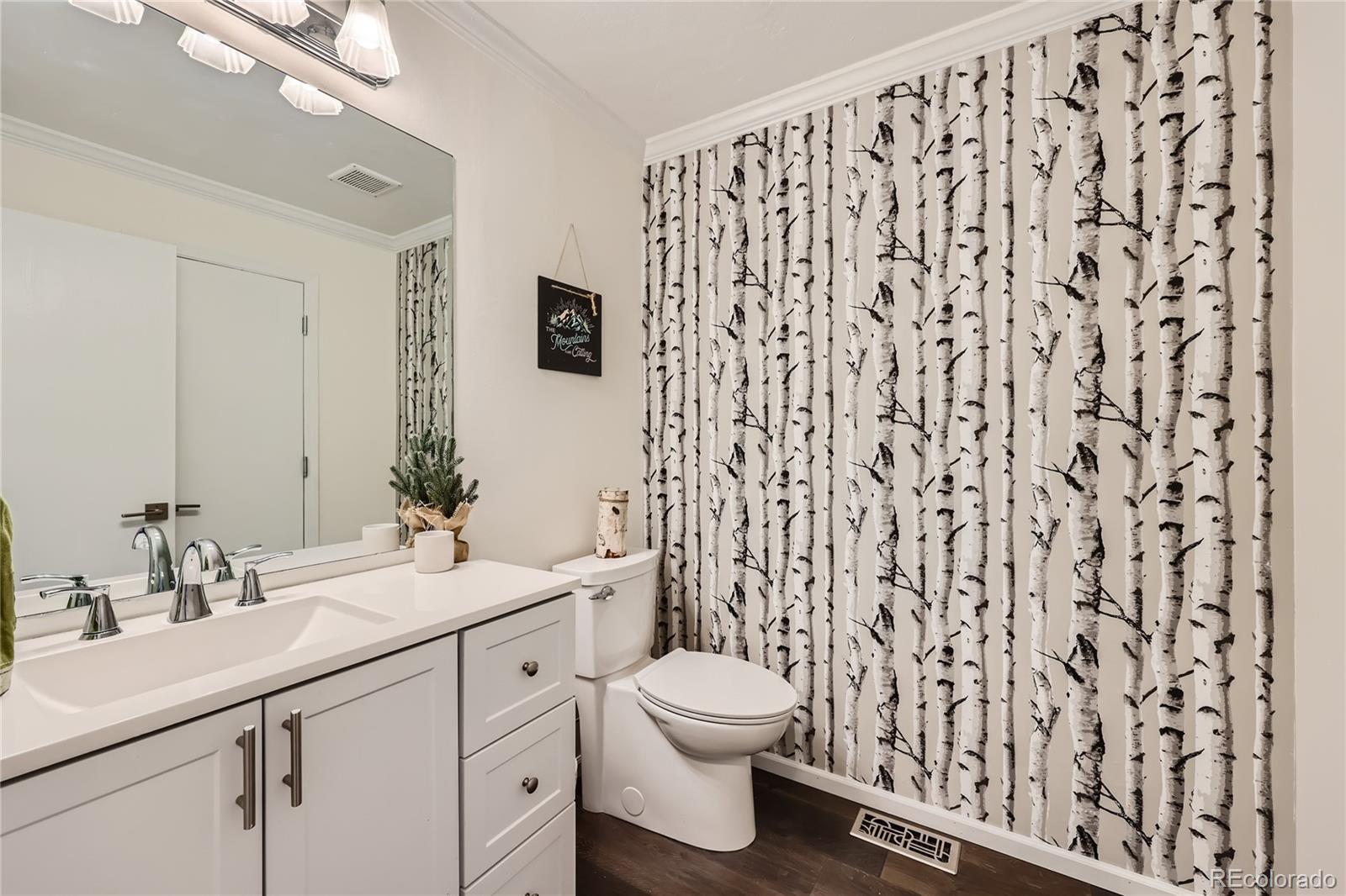 2083 Oakcrest Circle