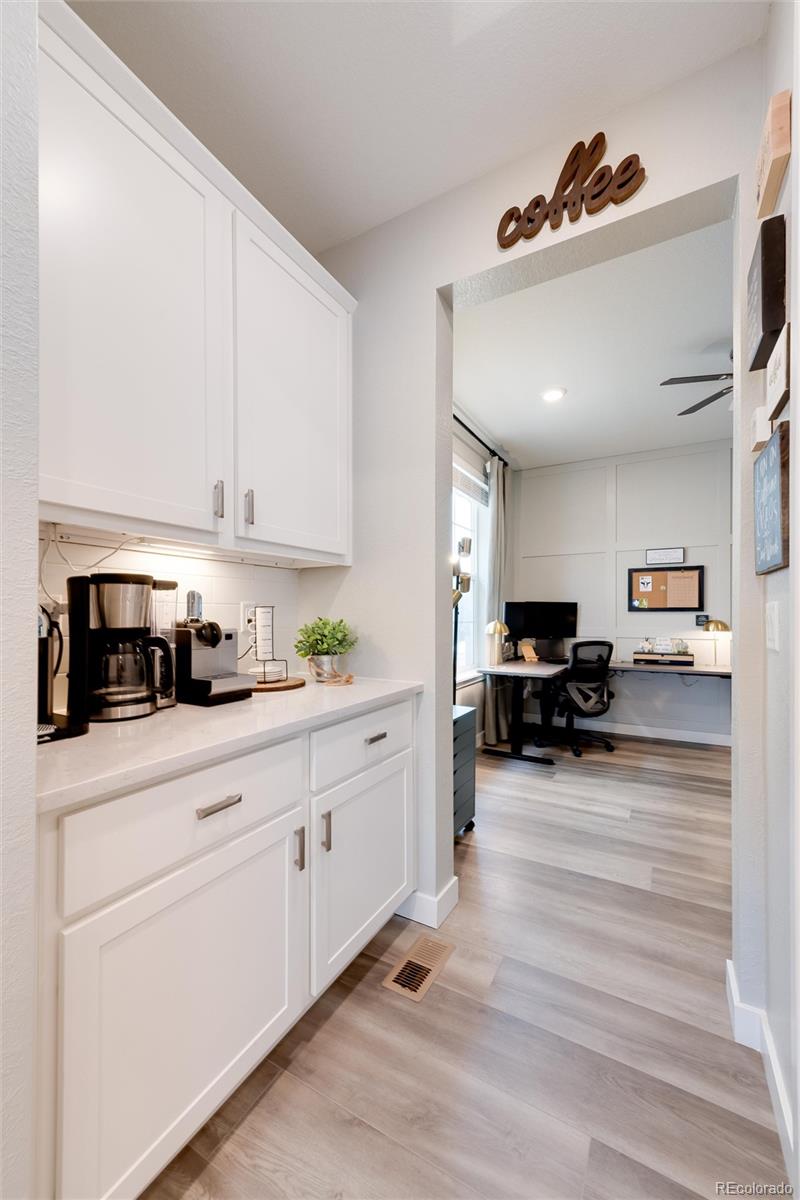 16997 Desert Wine Trail