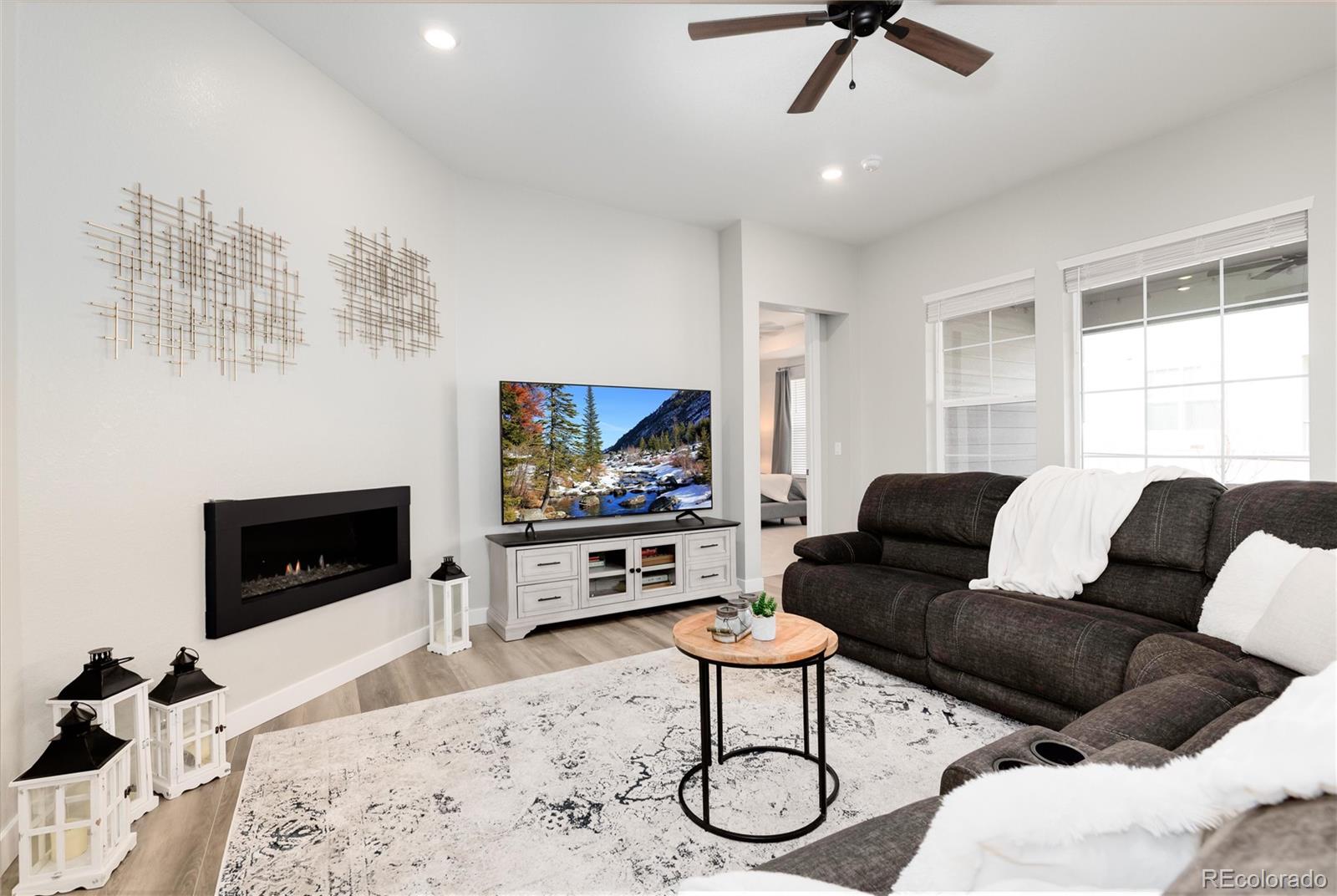 16997 Desert Wine Trail