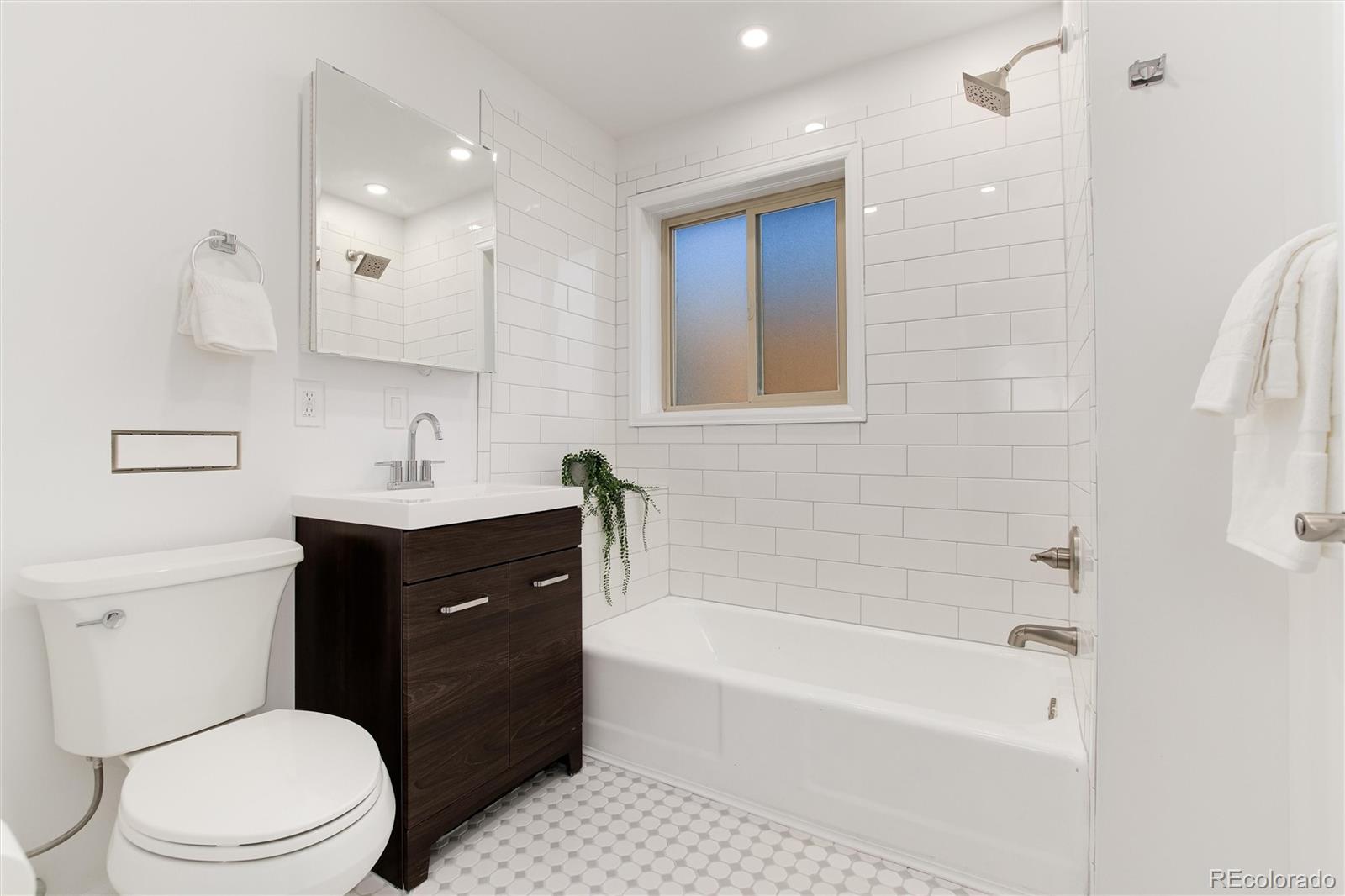 6275 W Louisiana Avenue