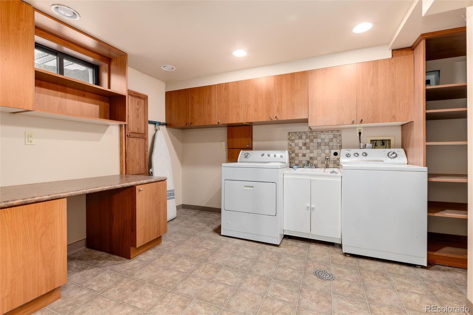 641 E Fremont Avenue