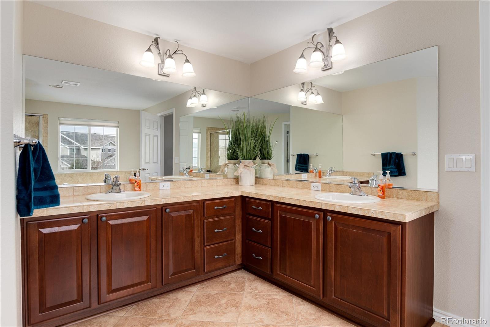 6587 S Richfield Street