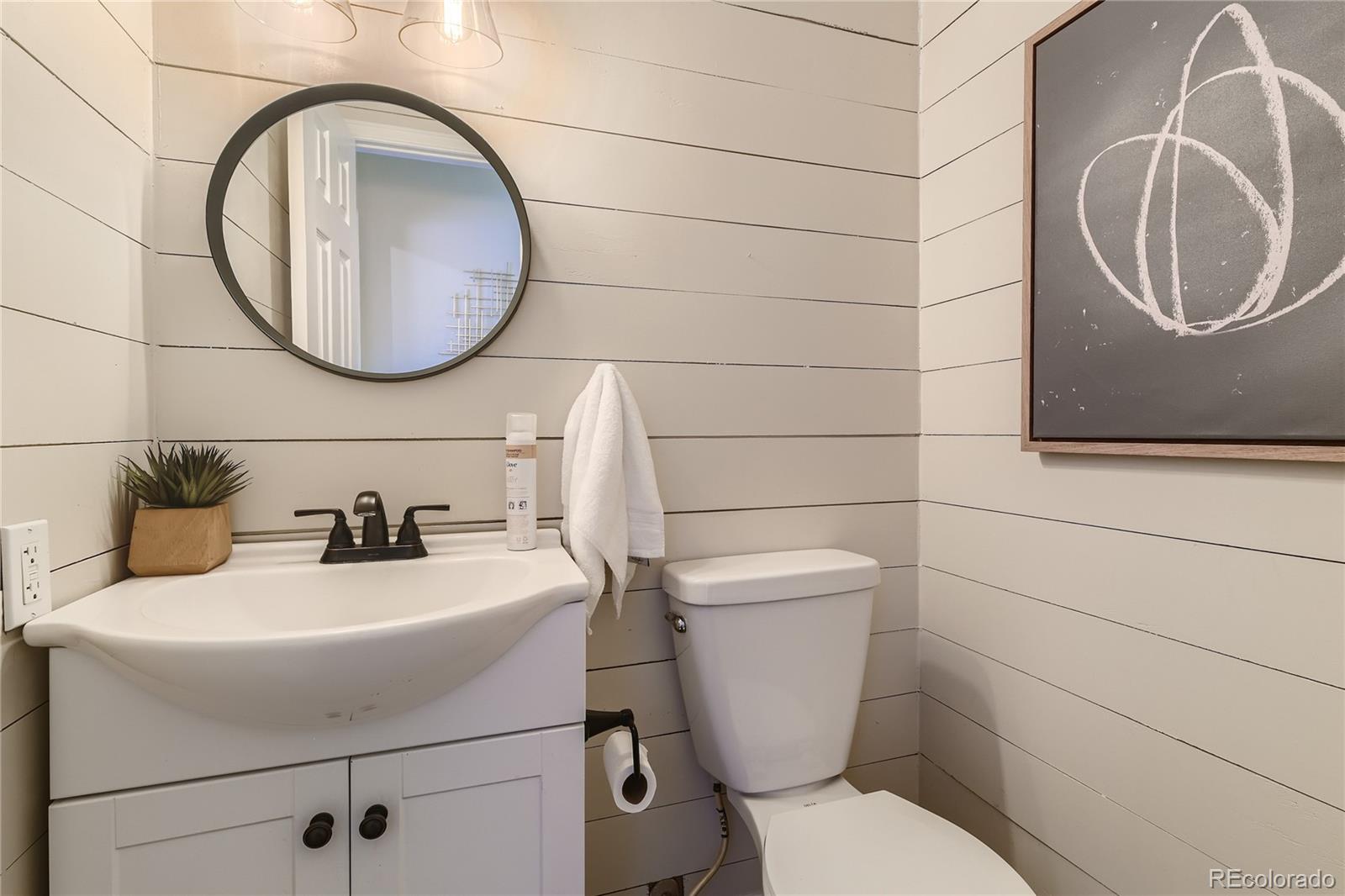 8140 Lakeshore Drive