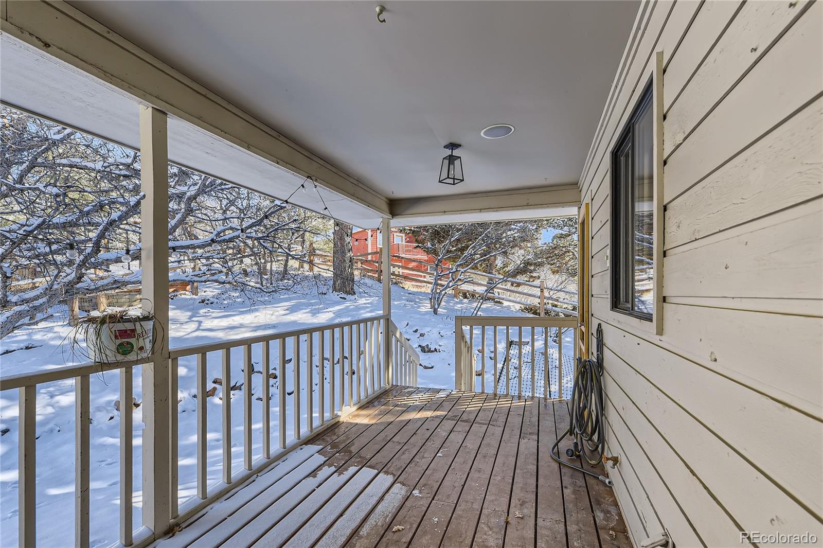 8140 Lakeshore Drive