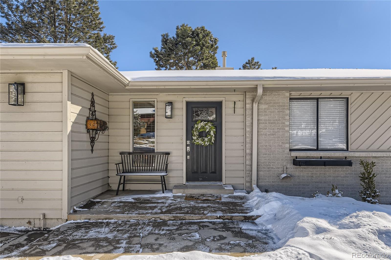 8140 Lakeshore Drive