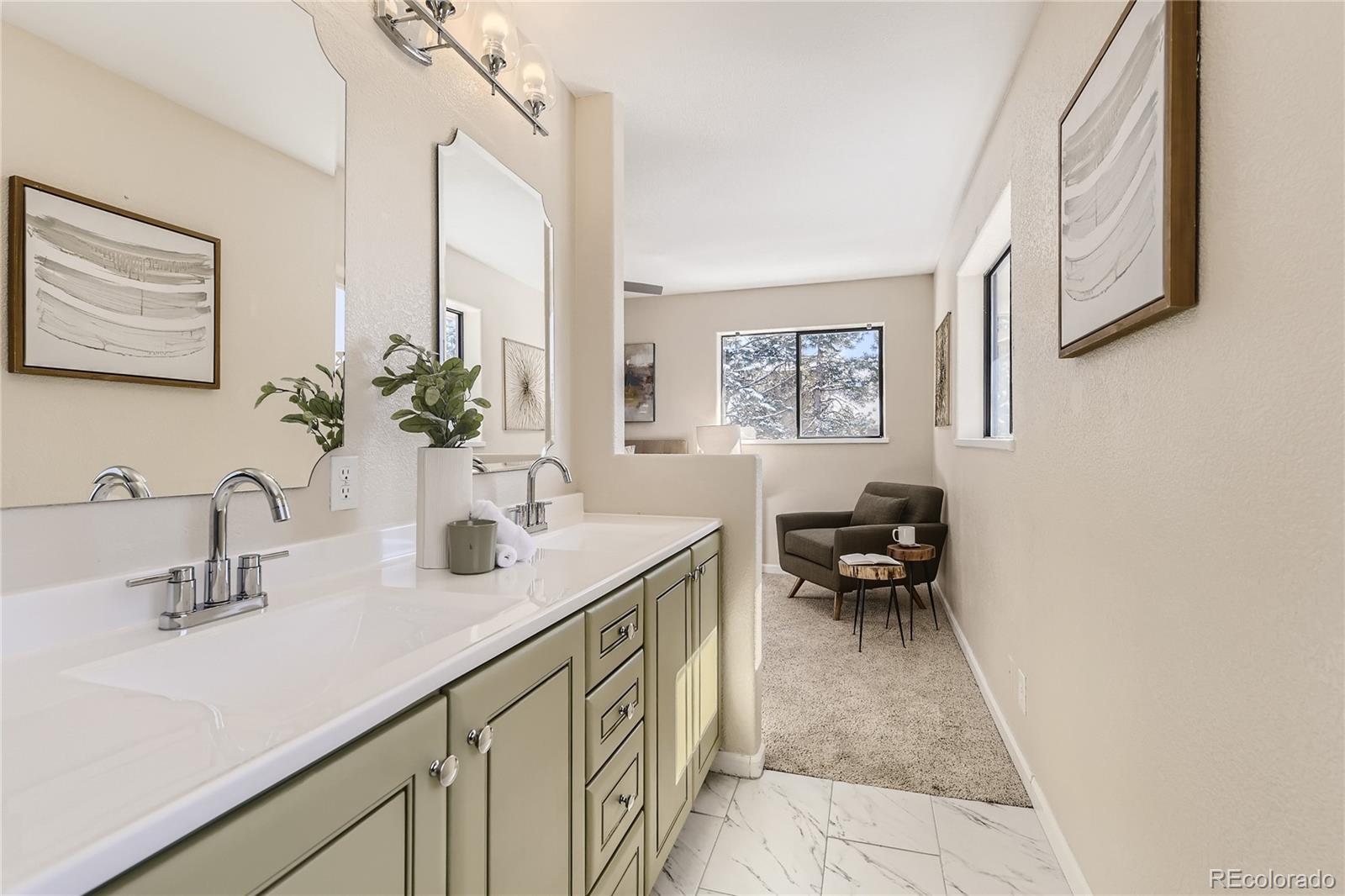 8140 Lakeshore Drive