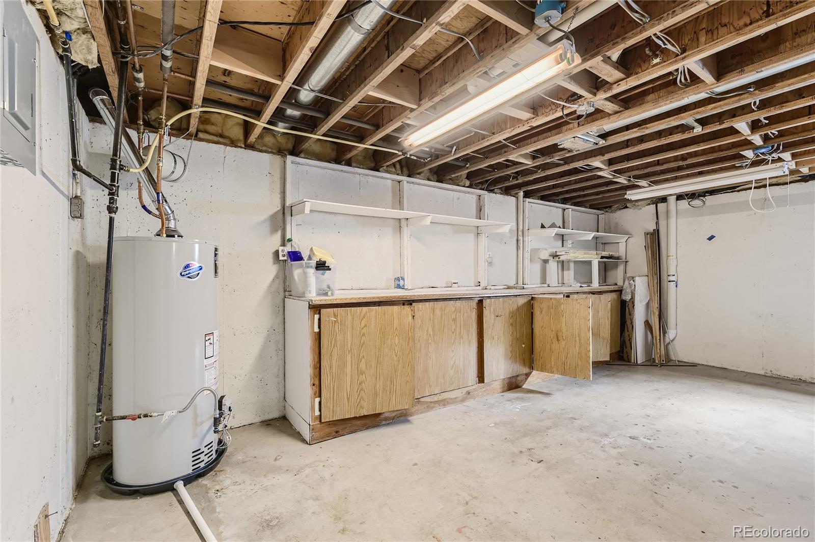 8140 Lakeshore Drive