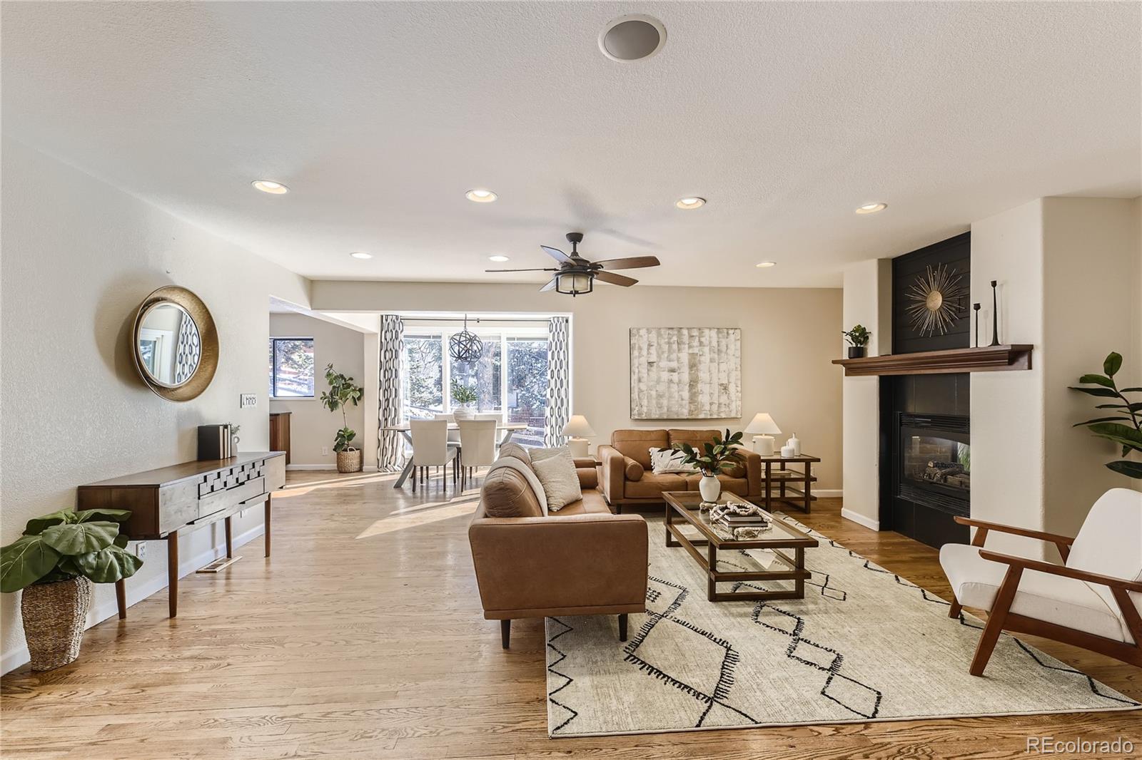 8140 Lakeshore Drive