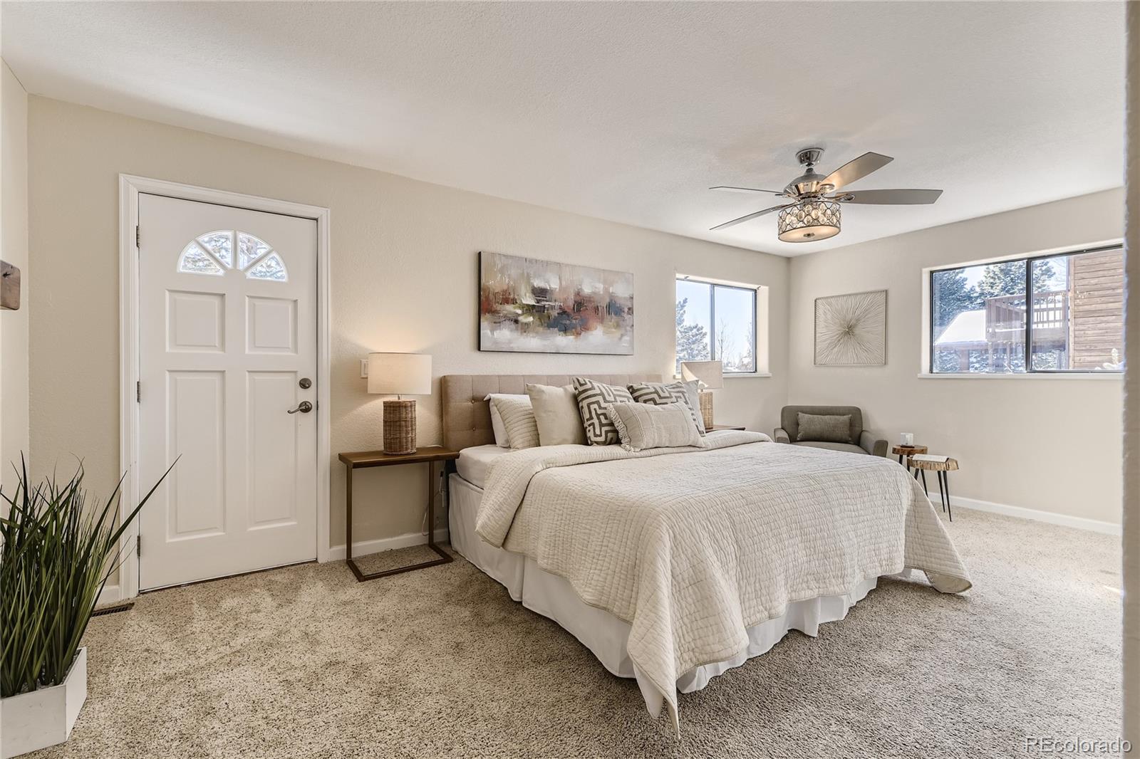 8140 Lakeshore Drive