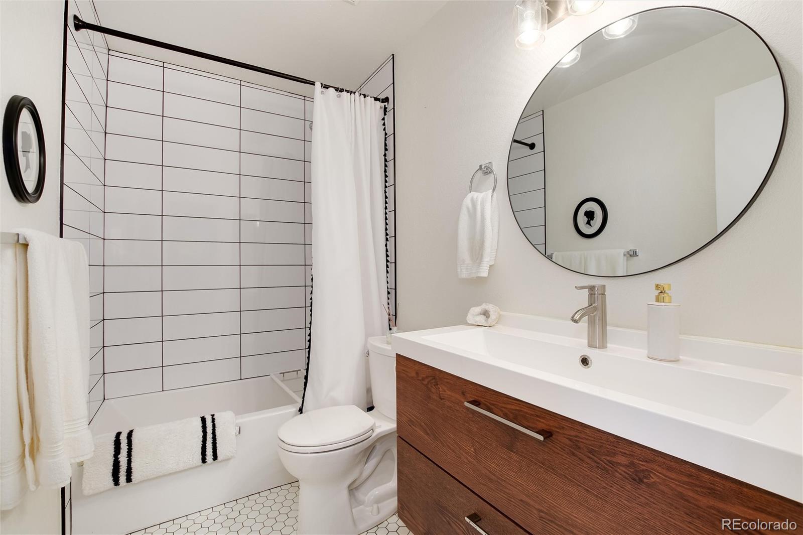 5020 W Fremont Avenue