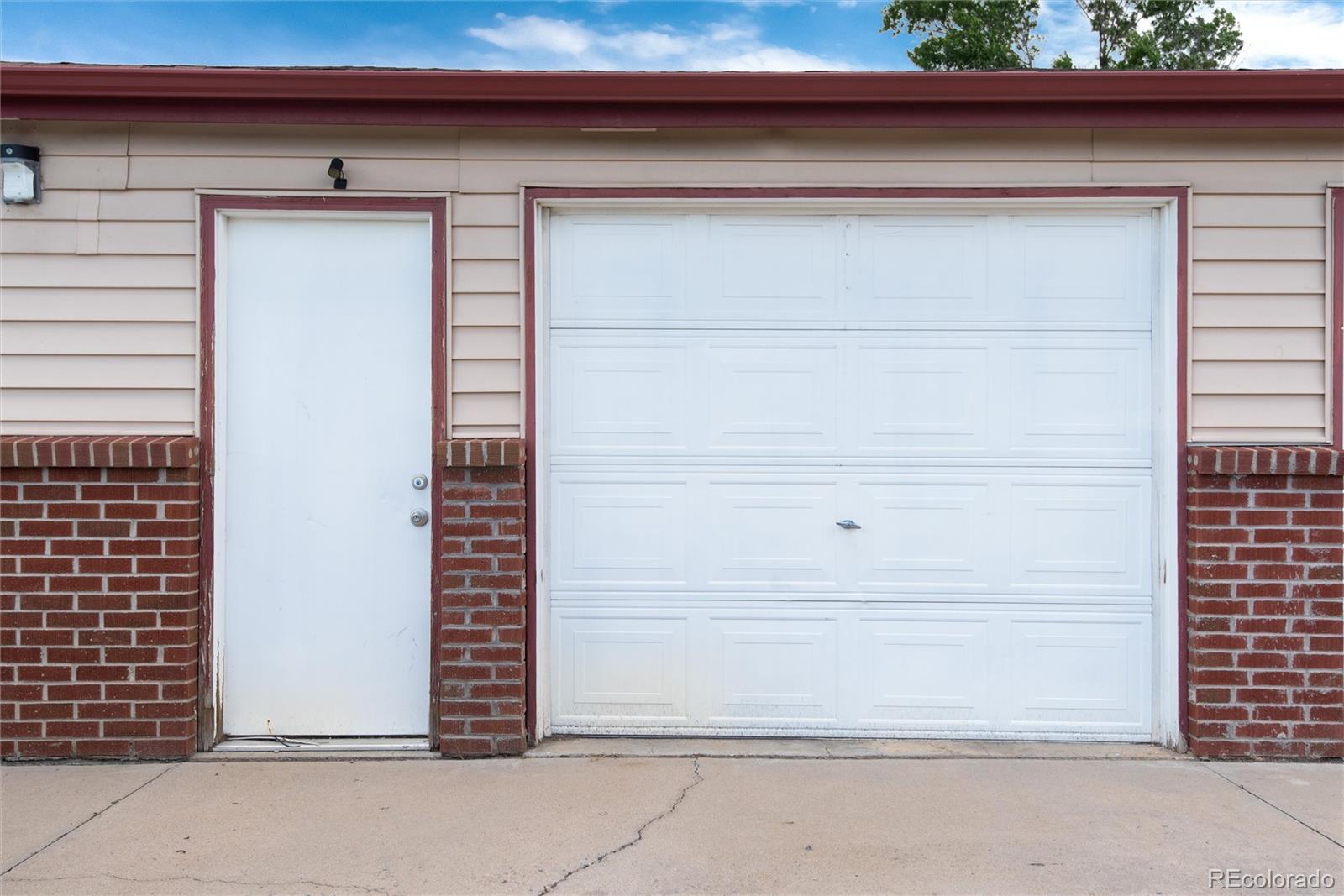 5184 E Asbury Avenue