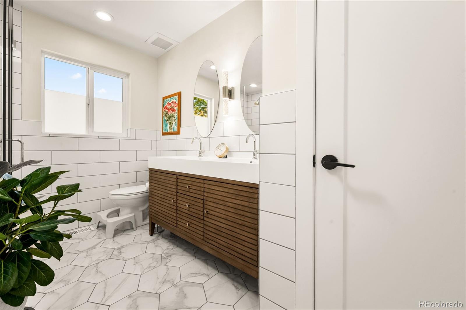 4510 S Galapago Street