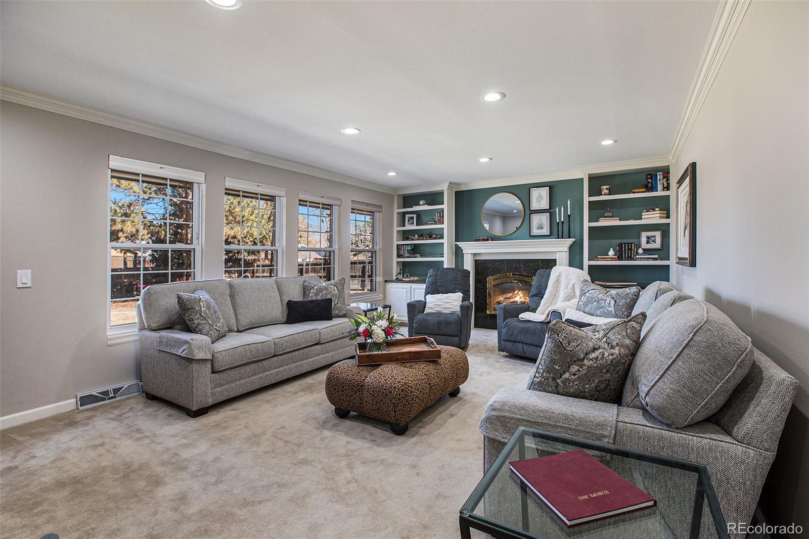 5427 W Portland Drive