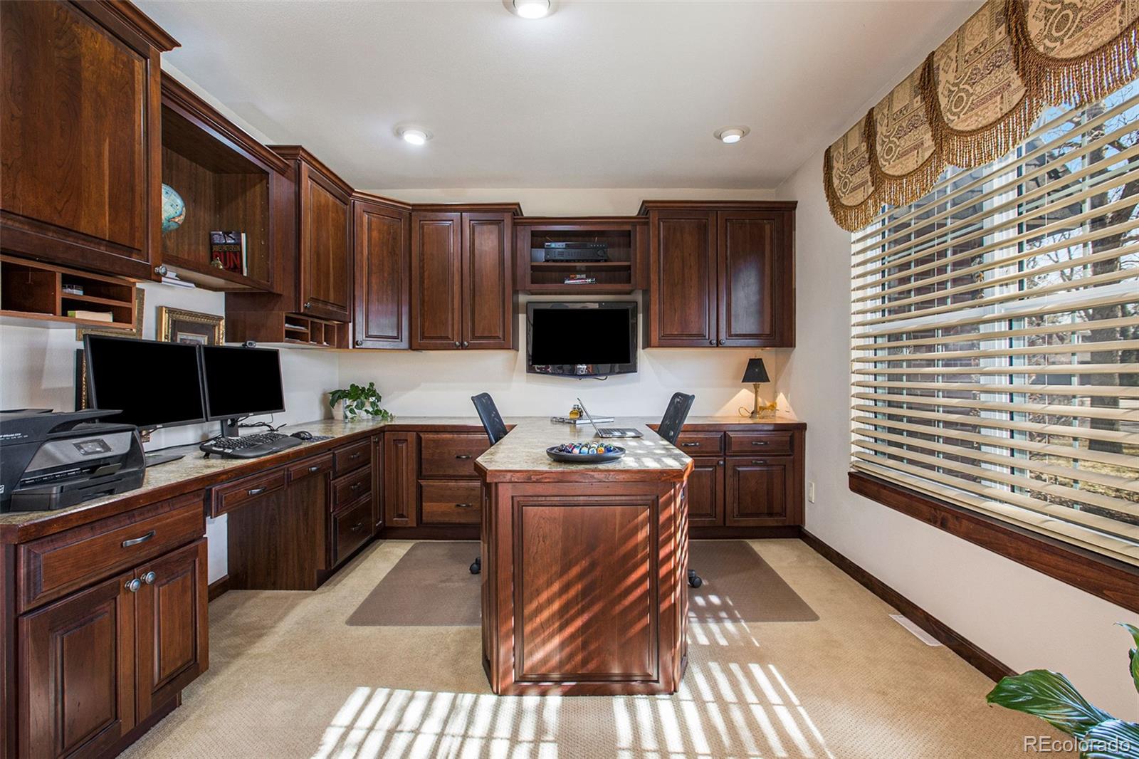 5427 W Portland Drive