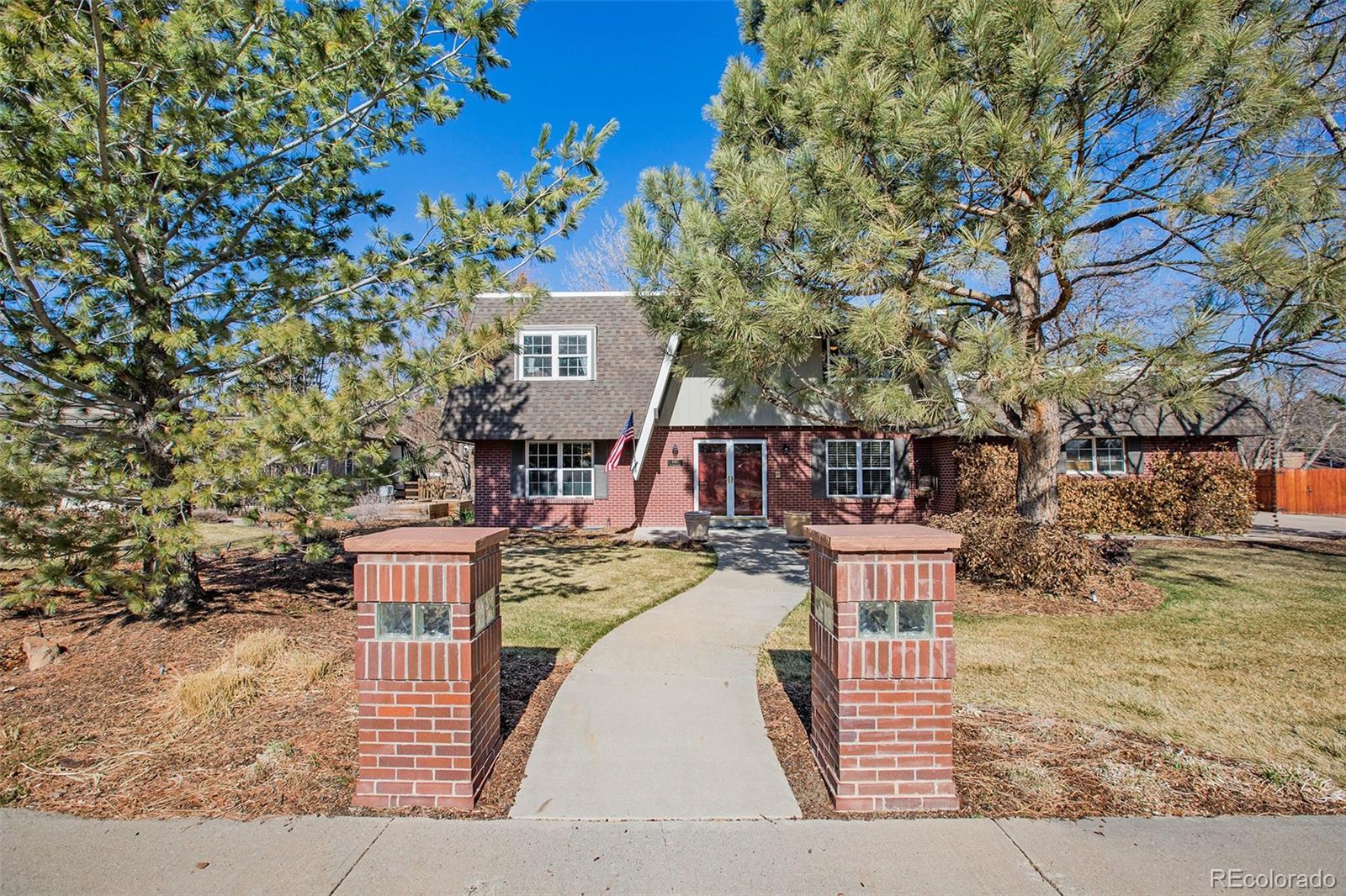 5427 W Portland Drive