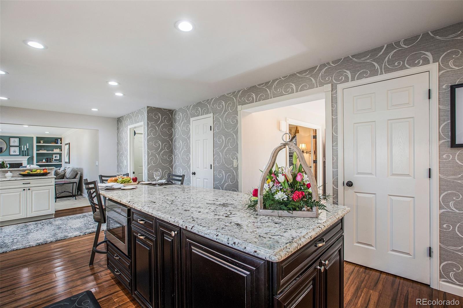 5427 W Portland Drive