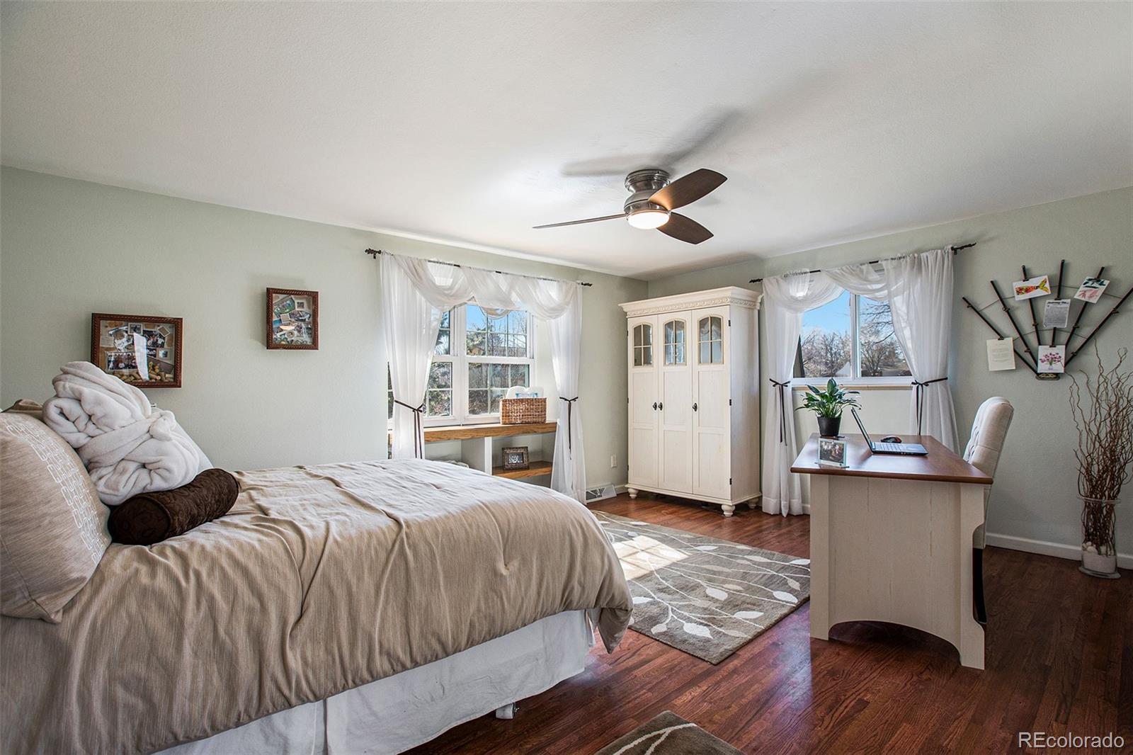 5427 W Portland Drive