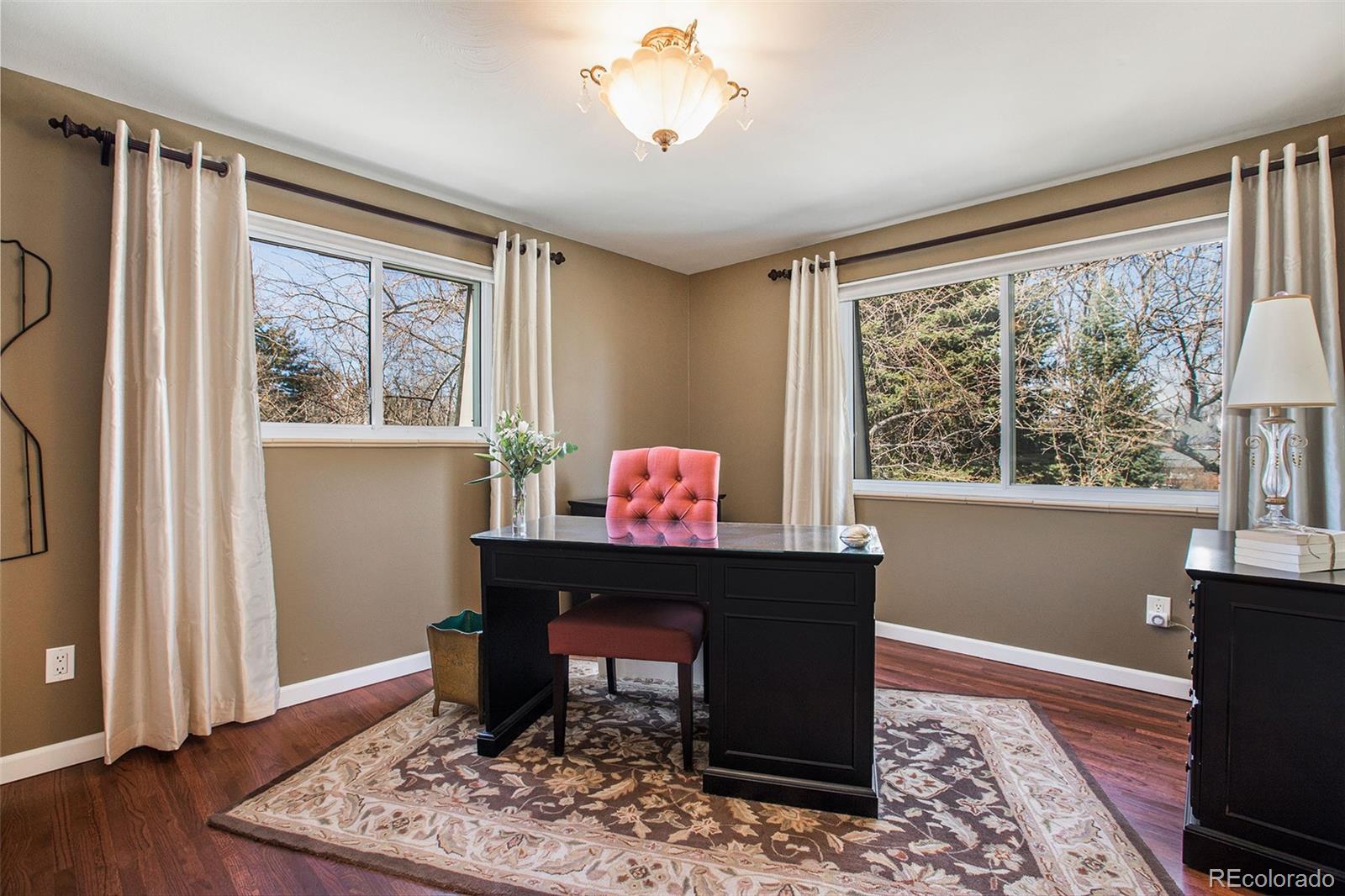 5427 W Portland Drive