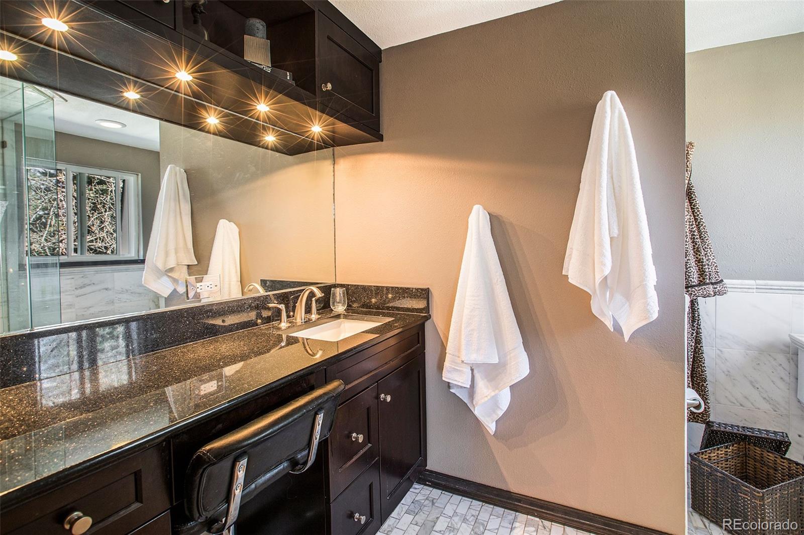 5427 W Portland Drive