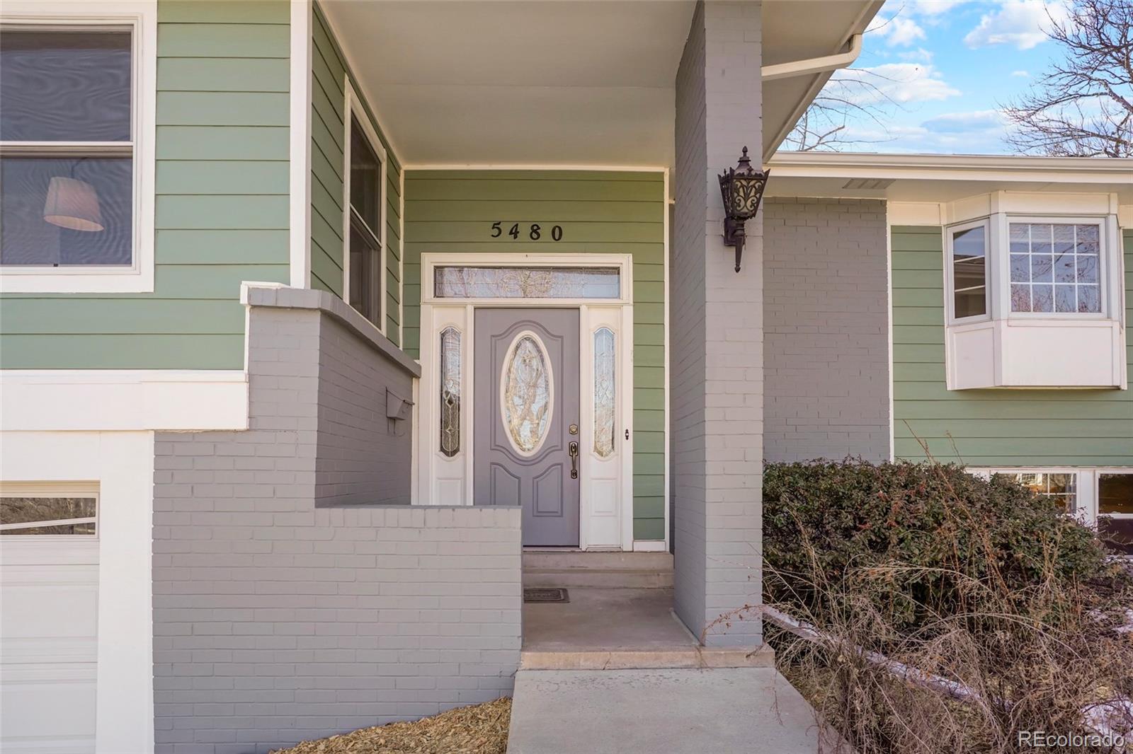 5480 W Rowland Avenue