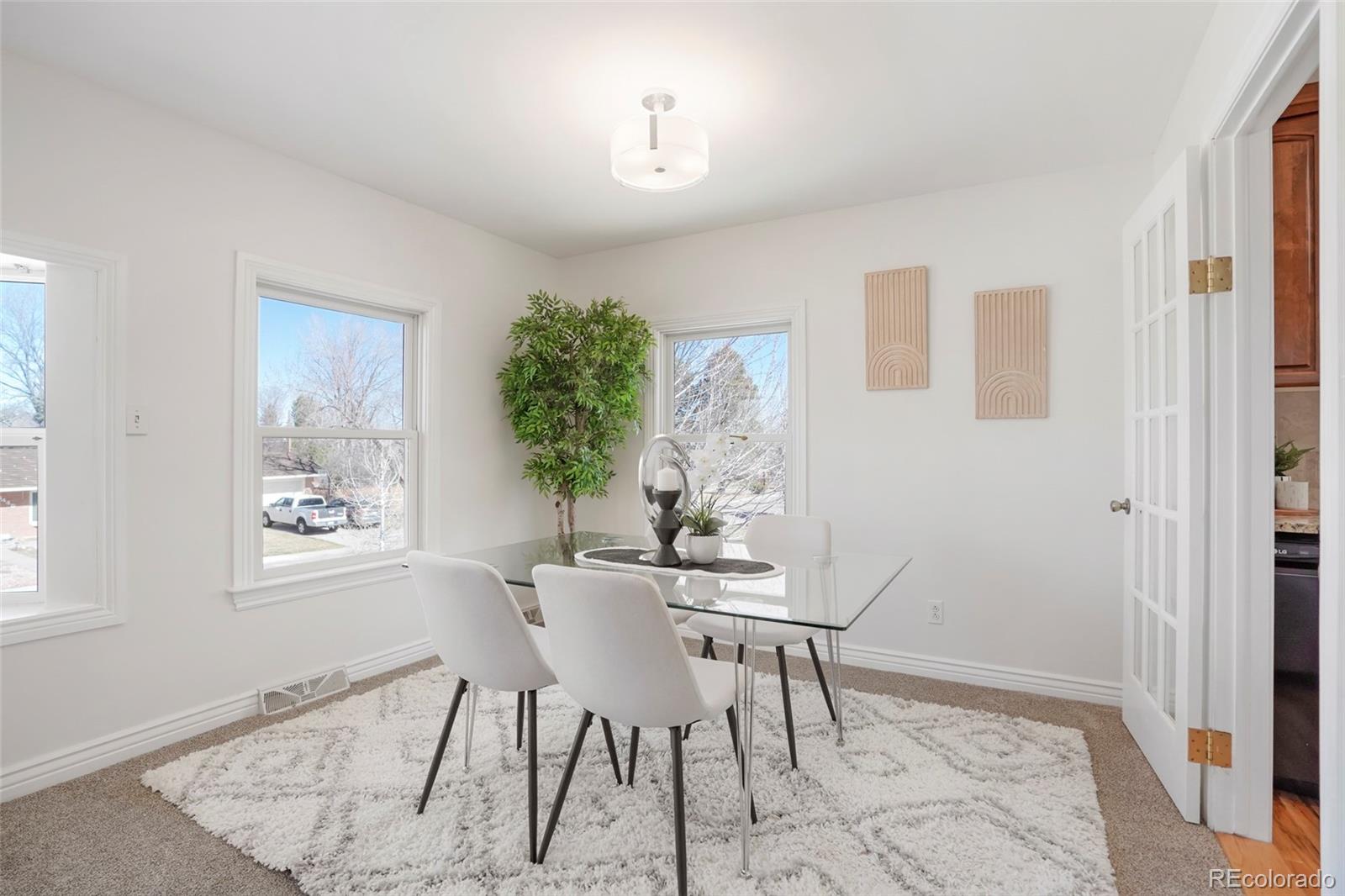 5480 W Rowland Avenue