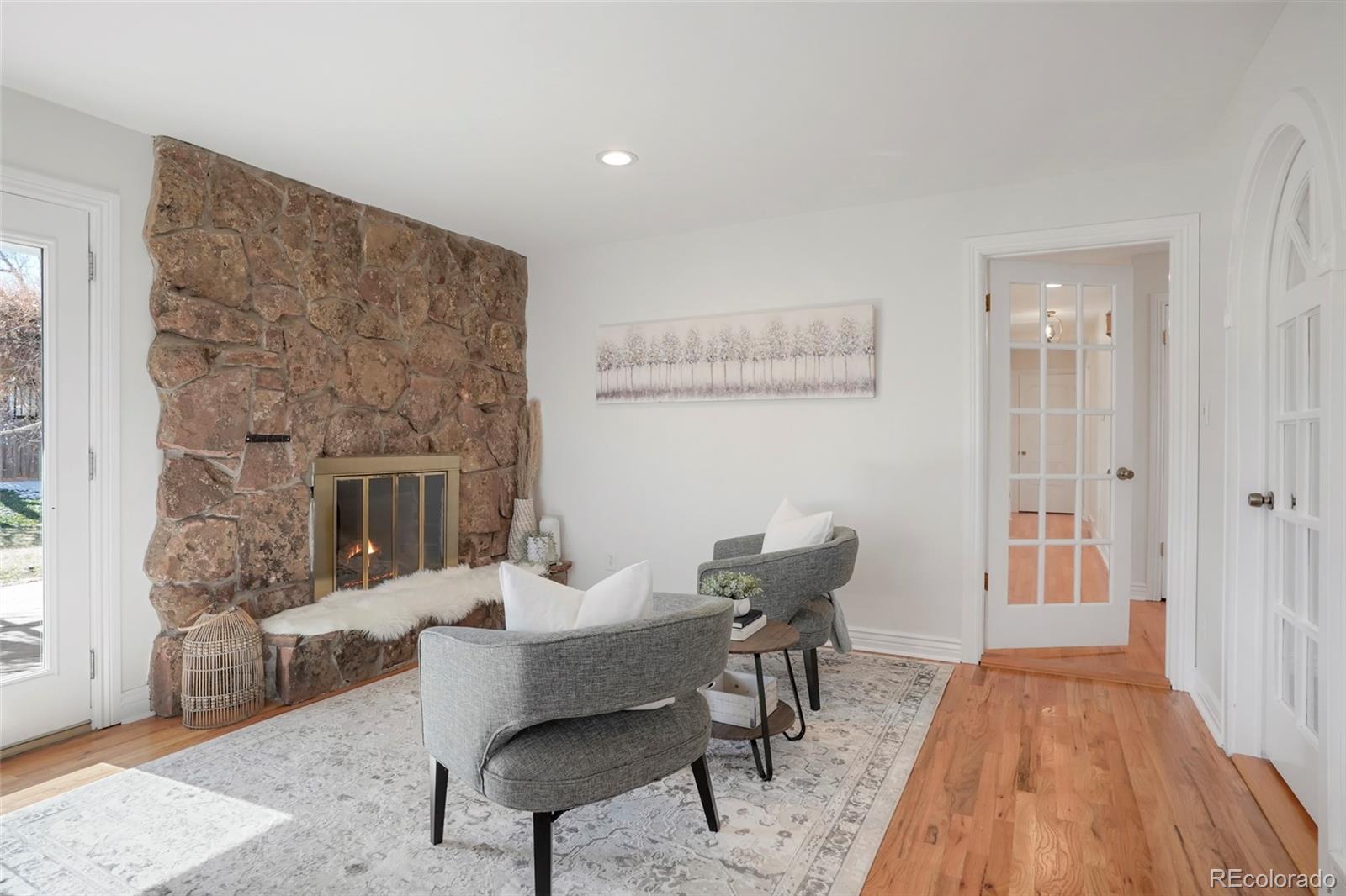 5480 W Rowland Avenue