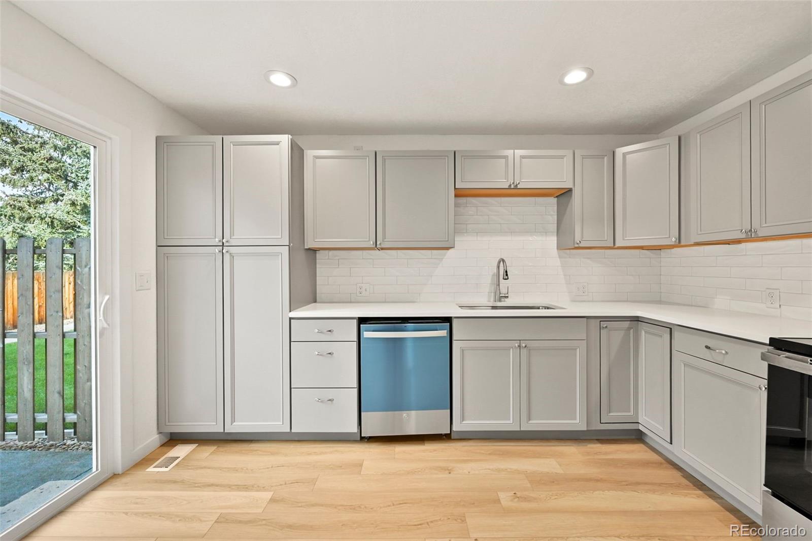 14313 E Warren Place