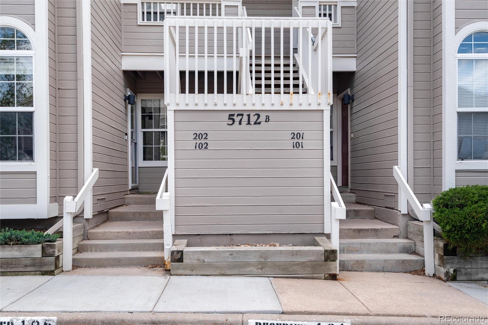 5712 W Asbury Place Unit: B-102