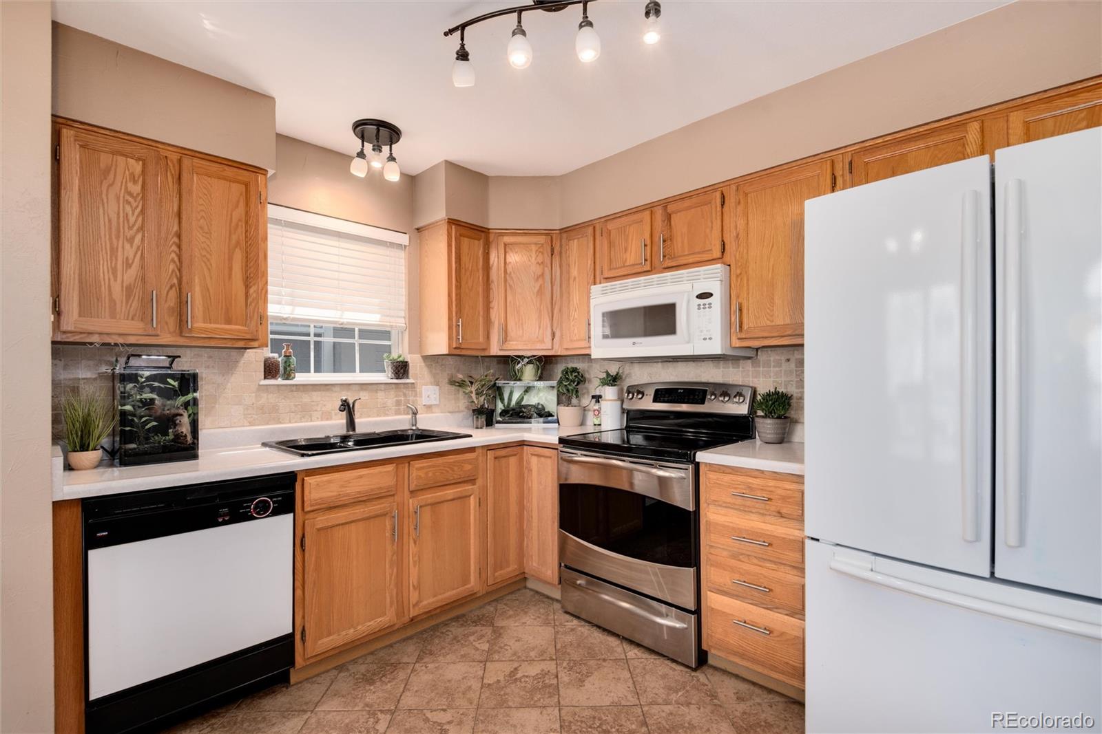 5712 W Asbury Place Unit: B-102