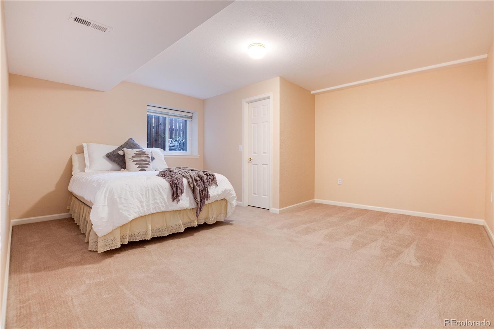 2292 Bitterroot Place