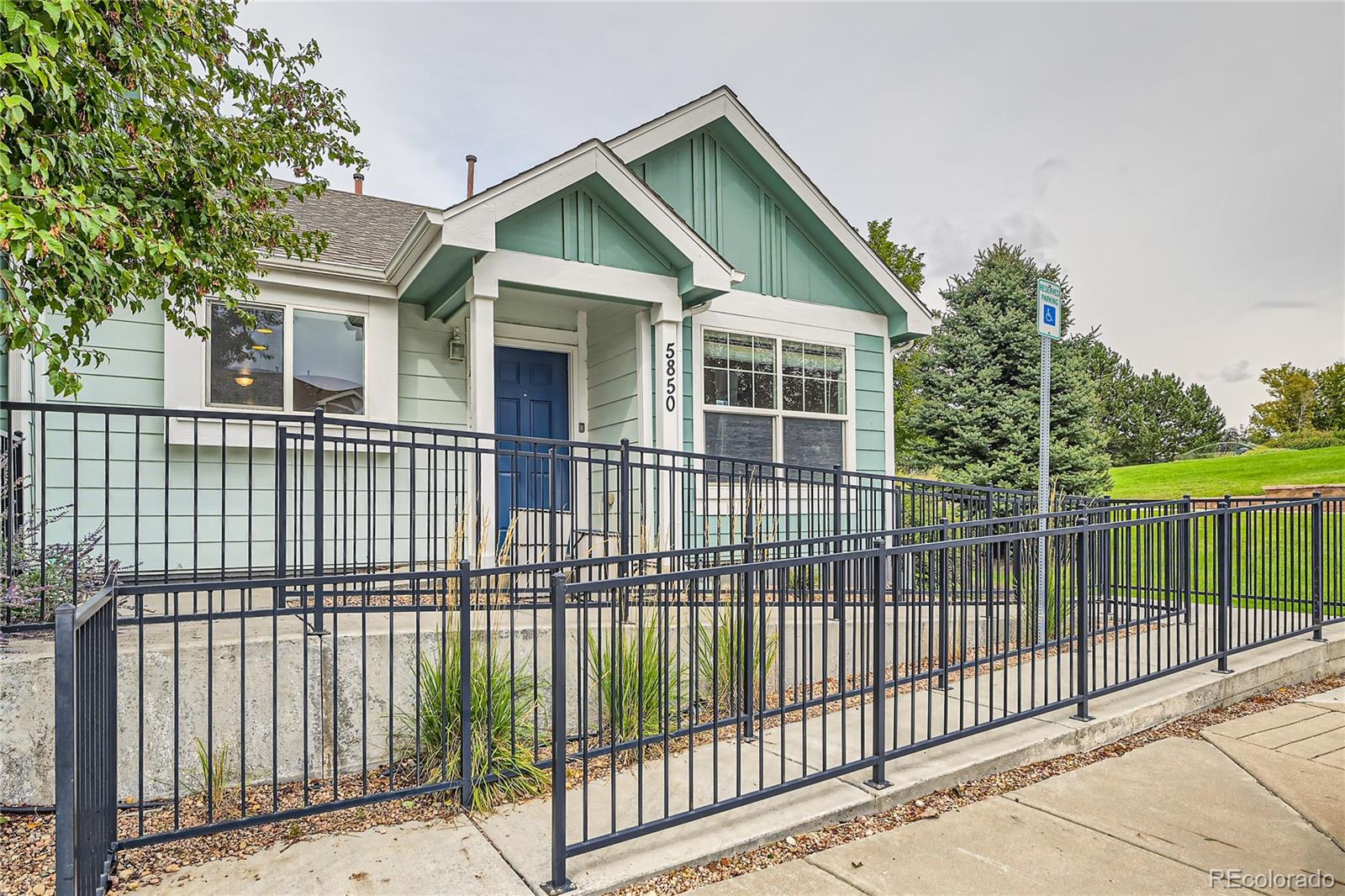 5850 Ceylon Street Unit: F117