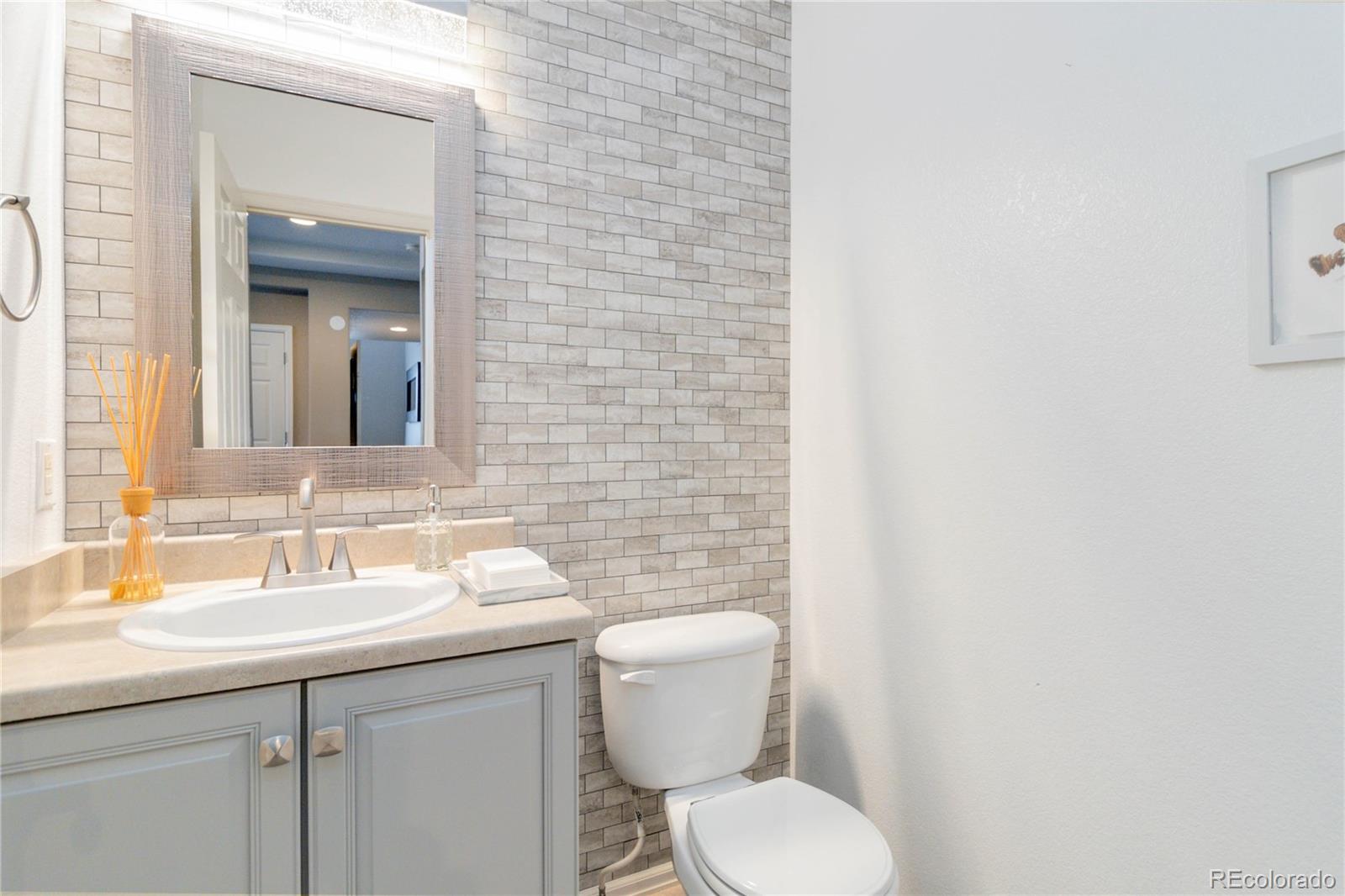 3527 Golden Spur Loop