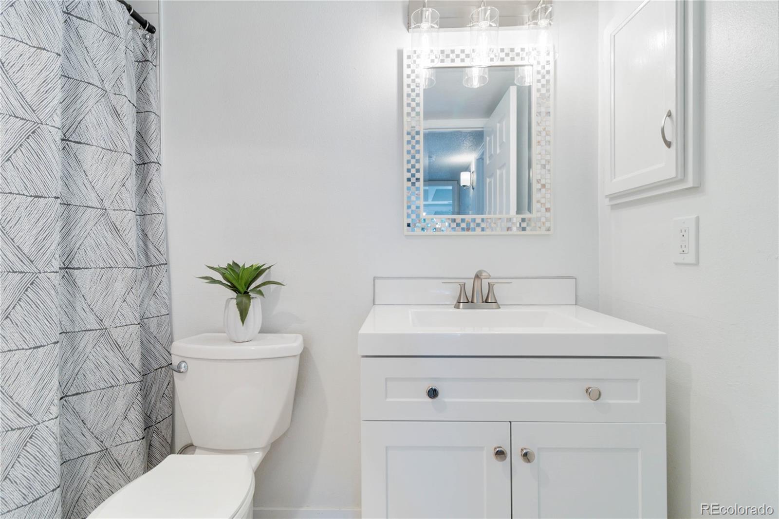 4899 S Dudley Street Unit: 9A