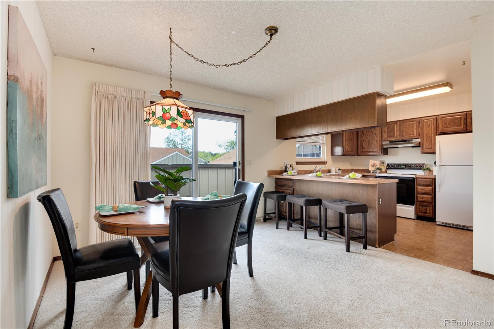 2719 E Fremont Place