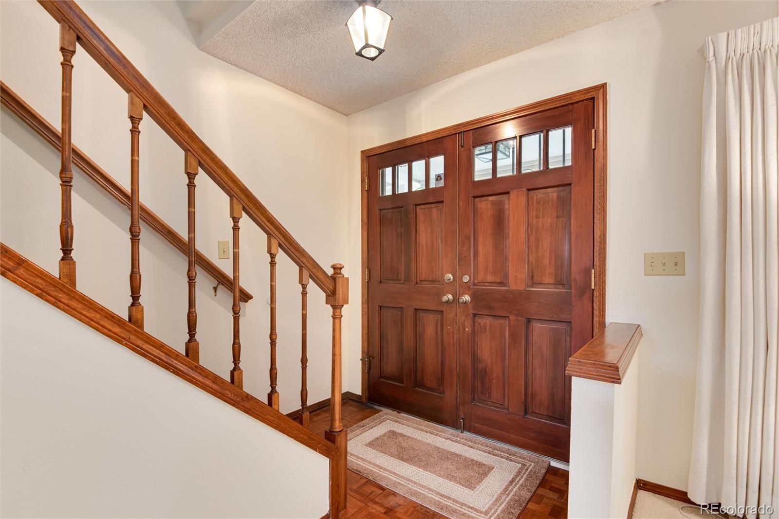 2719 E Fremont Place