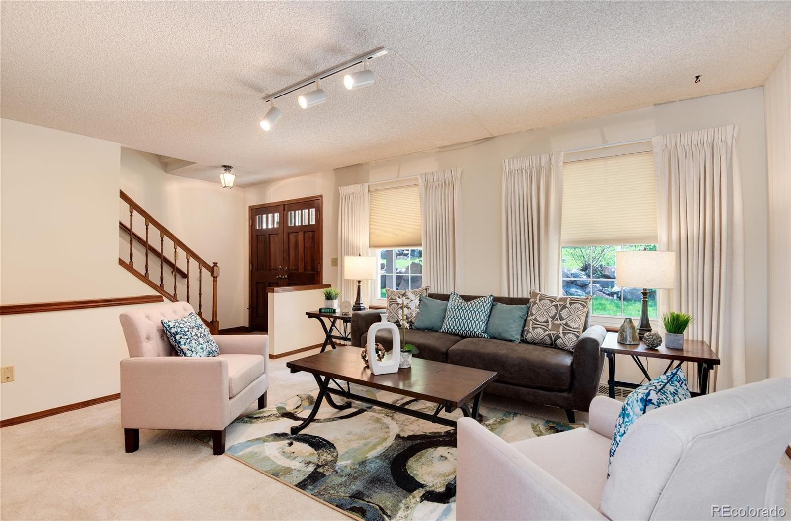 2719 E Fremont Place