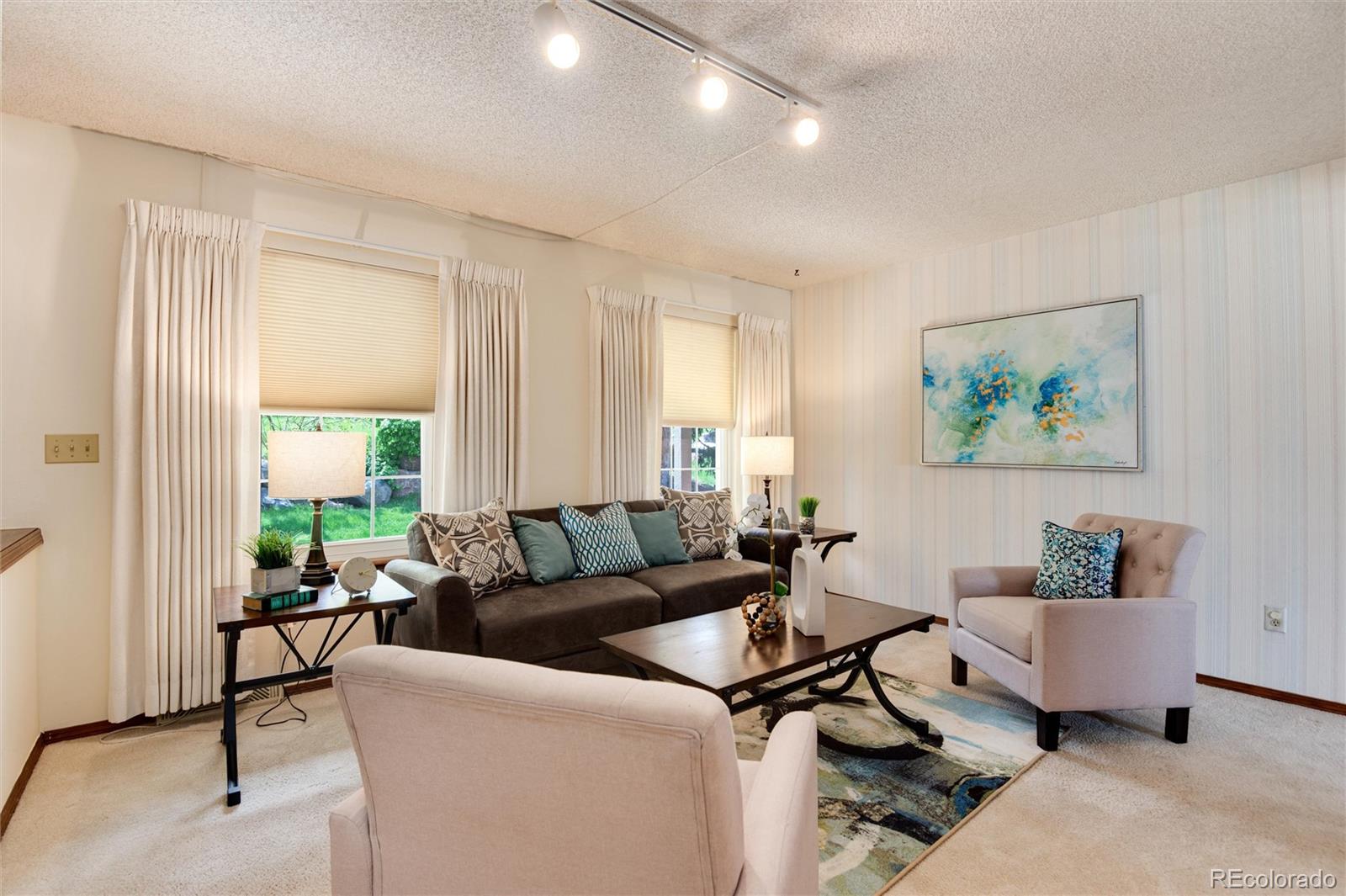 2719 E Fremont Place