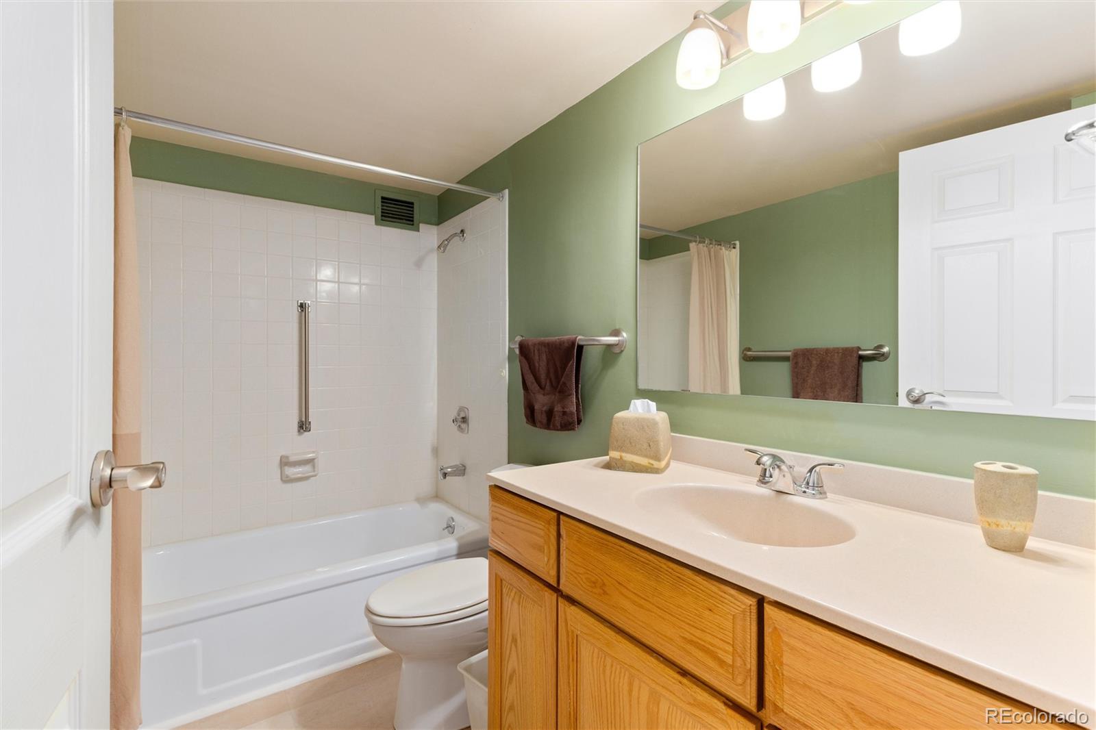 13661 E Marina Drive Unit: 201