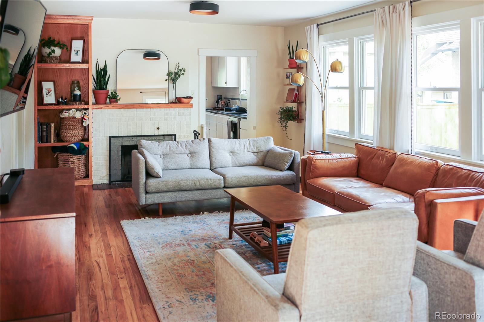 5628 S Louthan Street