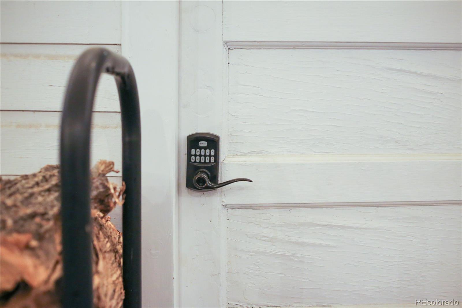 5628 S Louthan Street