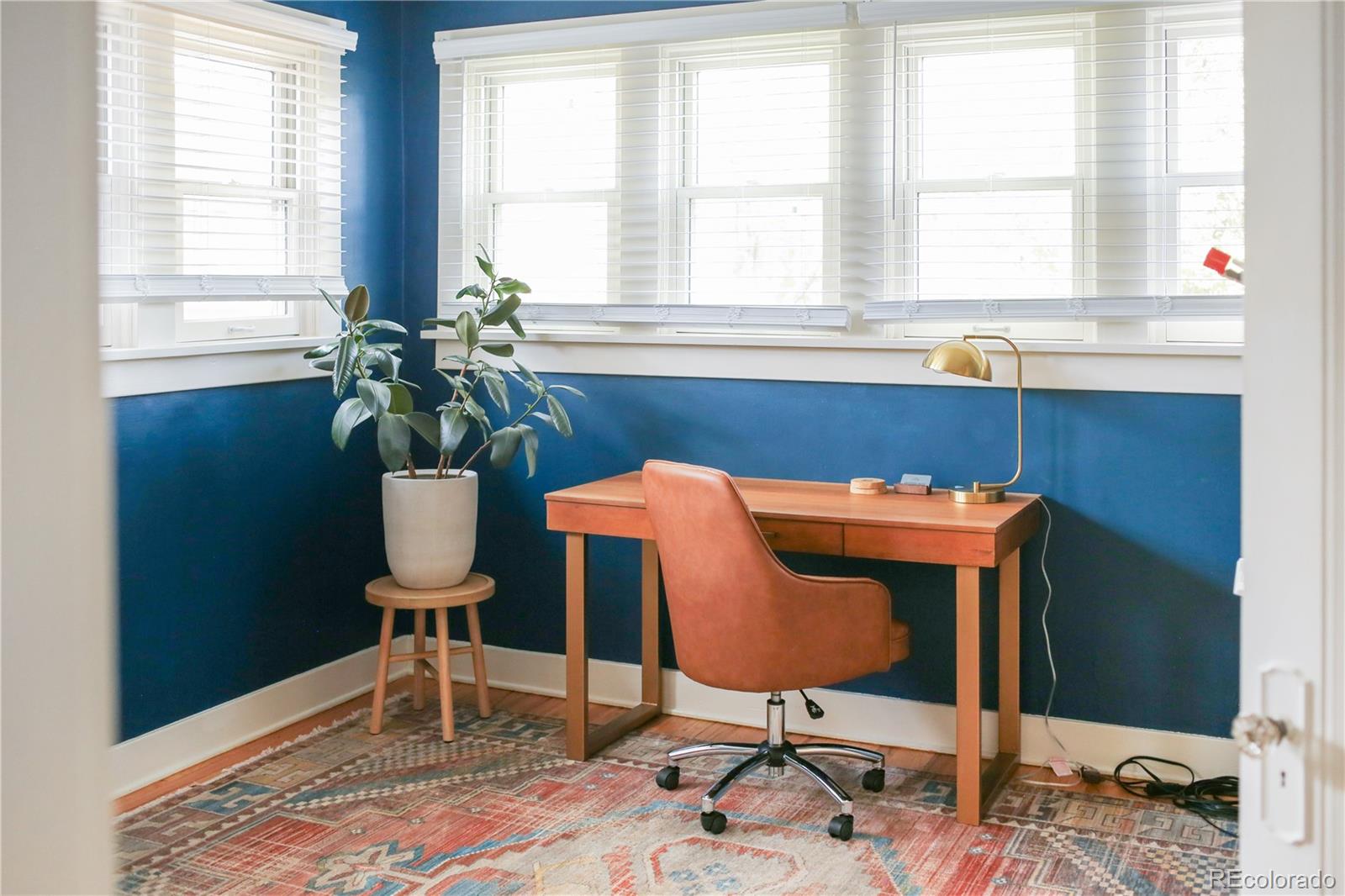 5628 S Louthan Street