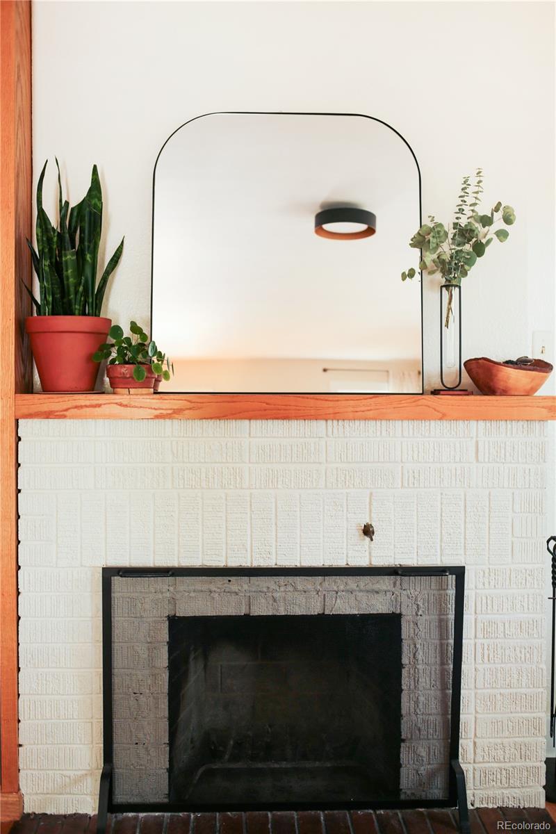 5628 S Louthan Street