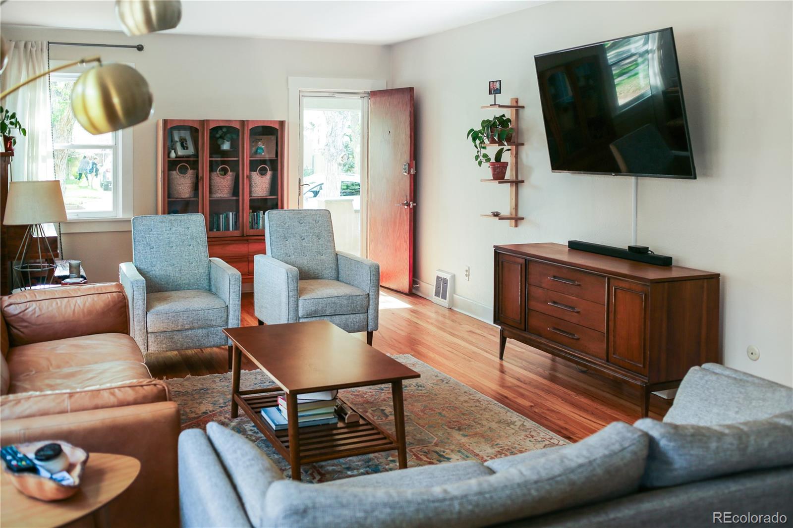 5628 S Louthan Street