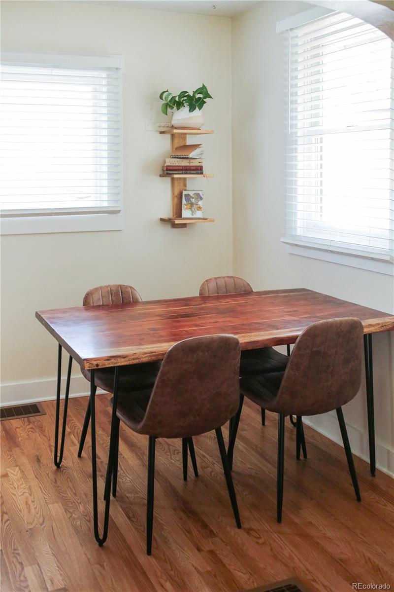 5628 S Louthan Street